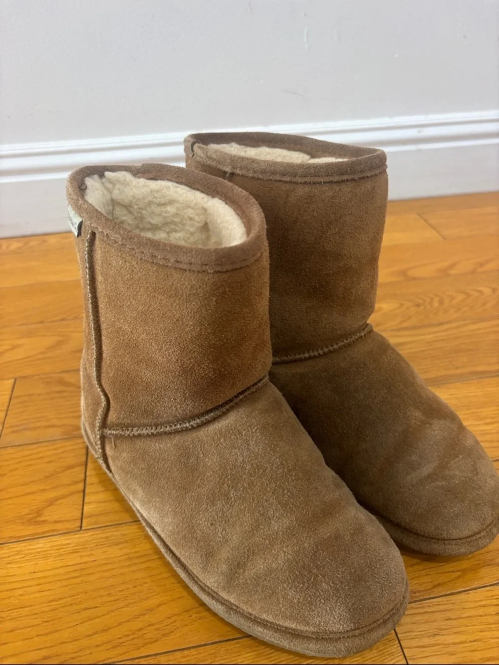 BearPaw Brown Suede Shearling Short Boots, youth Size 4